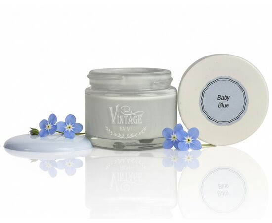 Vintage Paint Kreidefarbe Baby Blue

Vintage Paint "Baby Blue" ist eine natürliche, umweltfreundliche Farbe auf Wasserbasis die speziell entwickelt wurde um Deinem Kunstwerk die authentisch matte und kreidige Oberfläche zu verleihen, für die zb. alte oder antike Möbel bekannt sind. Die Farbe haftet ohne besondere Vorbereitung auf fast jeder Oberfläche (Ton, Metall, Glas, Keramik, Holz, Kunststoff, Stoff, Textilien etc.) und bietet eine gute Deckkraft. Sie passt perfekt und harmoniert mit dem Französisch Nordic Landhausstil.